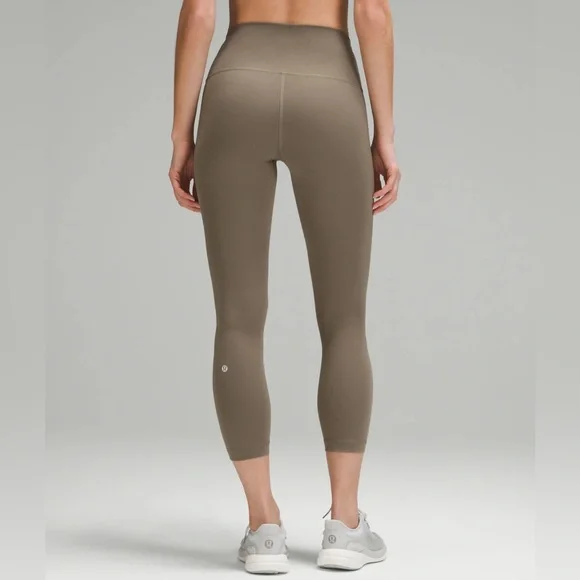 Lululemon Wunder Train HR Crop 23" NOMD Size 4 - Picture 2 of 7